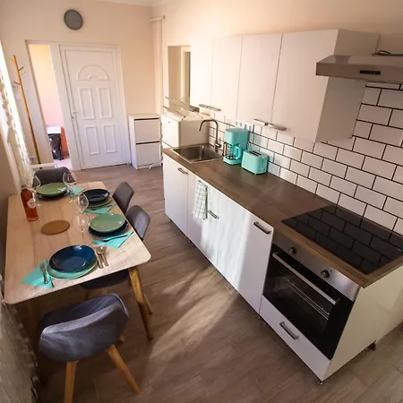 Lunda Apartman Apartmán *