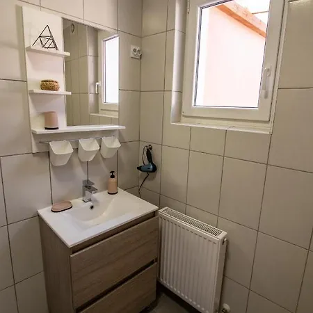 Lunda Apartman * 에게르